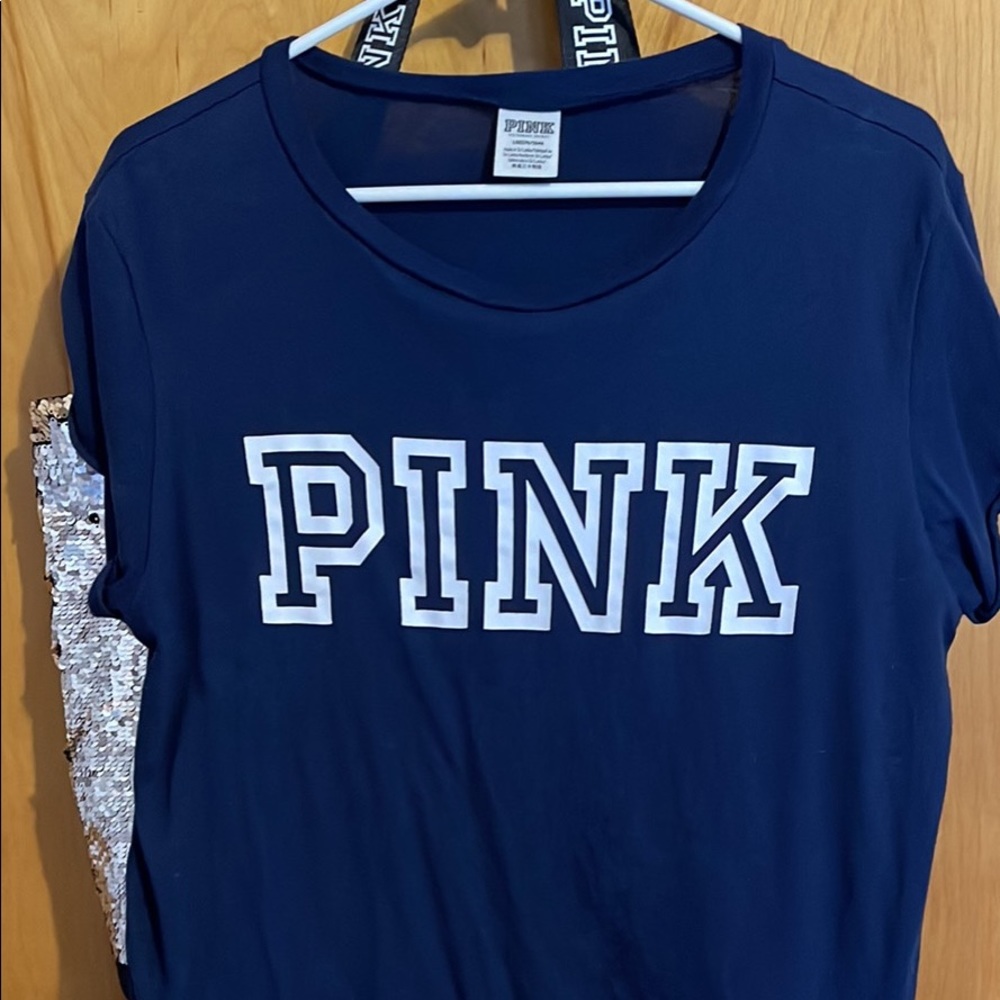 VS Pink T